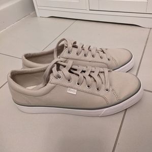 Keds Cotton Jump Kick Feat. Organic Cotton
